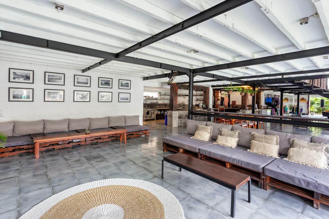 Takeoff Surf Camp & Hotel ชังกู ภายนอก รูปภาพ